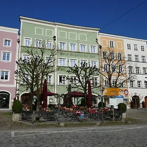 Bayerischer Hof Hotel Burghausen